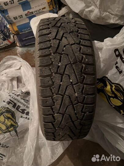 Pirelli Ice Zero 205/60 R16