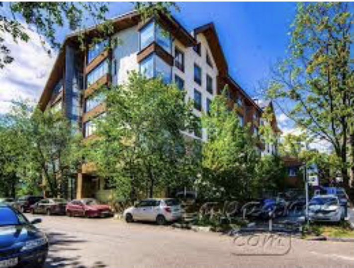 4-к. квартира, 243,7 м², 2/7 эт.