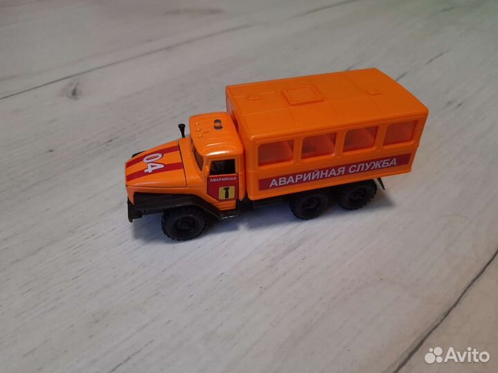Машинка разные игрушечные