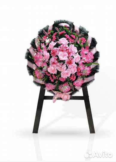 Венки из живых цветов Москва