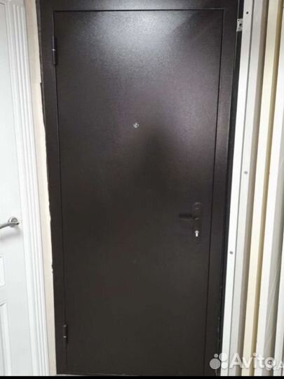 Входная дверь