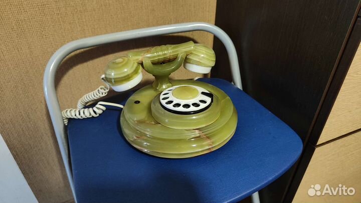 Домашний телефон из оникса