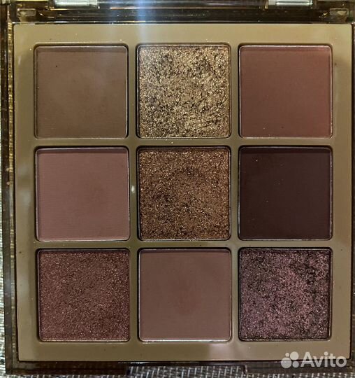 Палетка Huda Beauty Nude Obsessions Medium