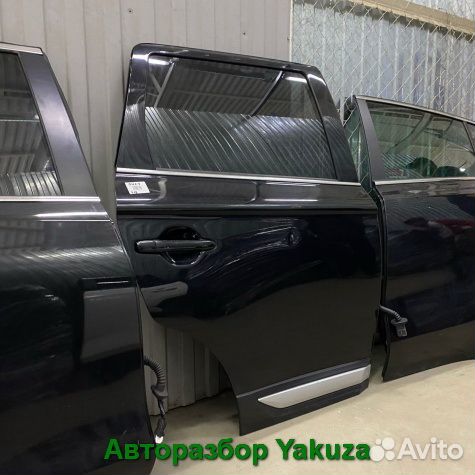 Оригинальные задние двери Mitsubishi Outlander 3