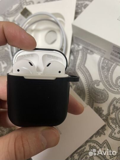 AirPods 2