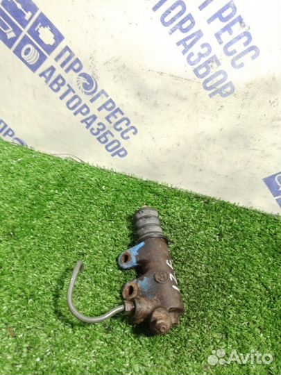 Рабочий цилиндр сцепления Toyota Corolla седан 1.4