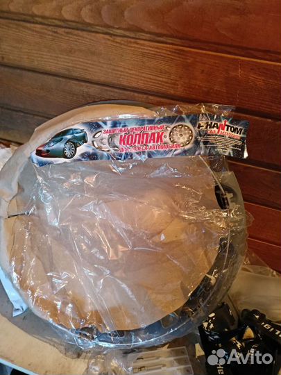 Колпак на диск автомобиля