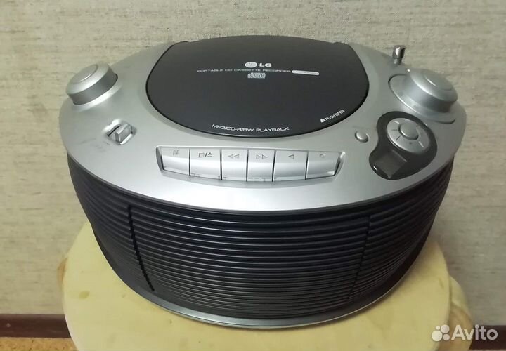Магнитола LG