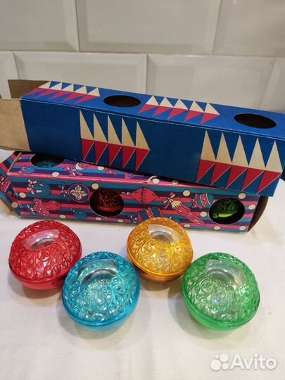 Ёлочные игрушки, пластик