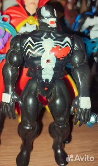 Фигурки Крейвен охотник и Веном