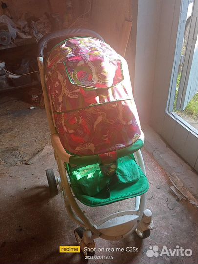 Прогулочная коляска