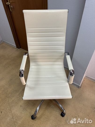 Компьютерное кресло офисное