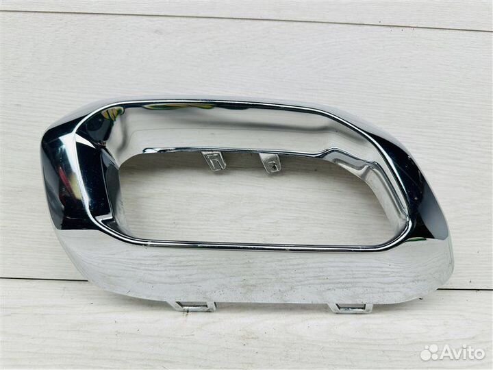 Накладка глушителя правая Mercedes Benz Gle