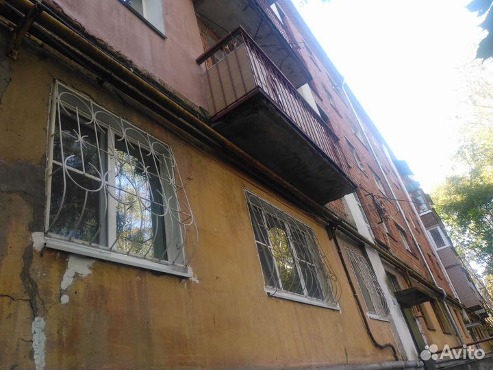 Решетки на окна 3 штуки, б/у