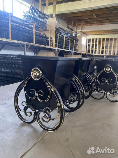 Урны кованные