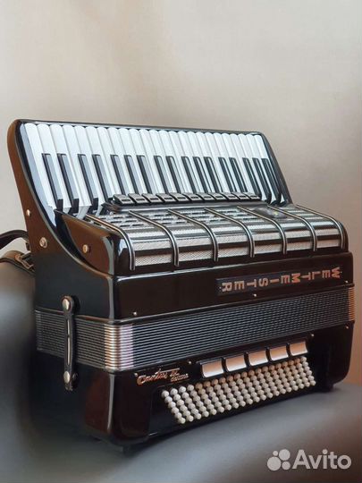 Аккордеон Weltmeistеr Cantus Dеluxe IV