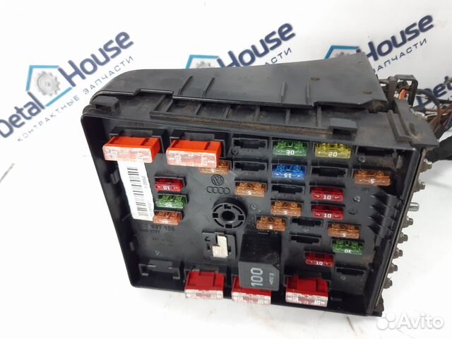 Блок предохранителей Volkswagen Passat B6 2.0 TDI