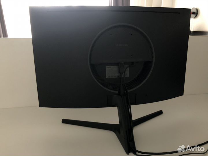 Монитор Samsung 240 Гц