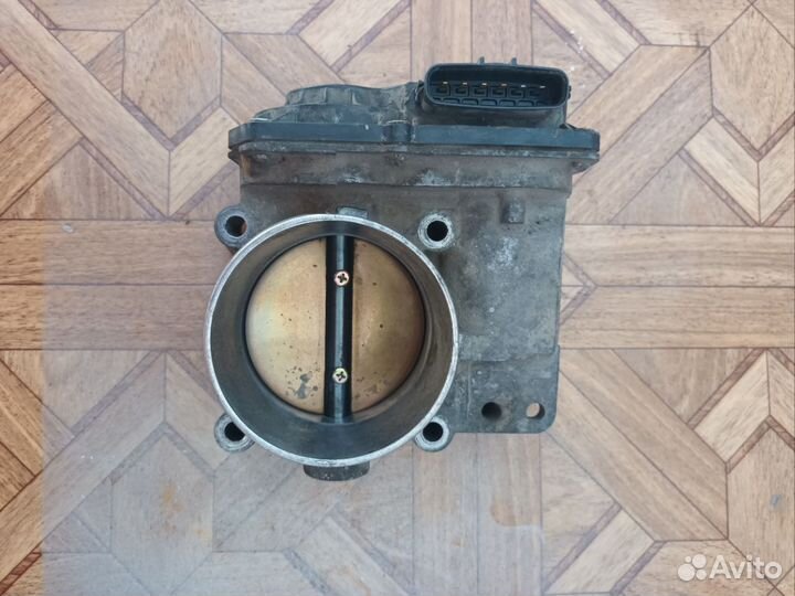 Дроссельная заслонка Volvo S60,S40,XC70,8677694