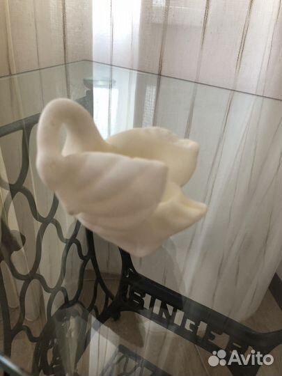 Мраморная пепельница «спящий лебедь»