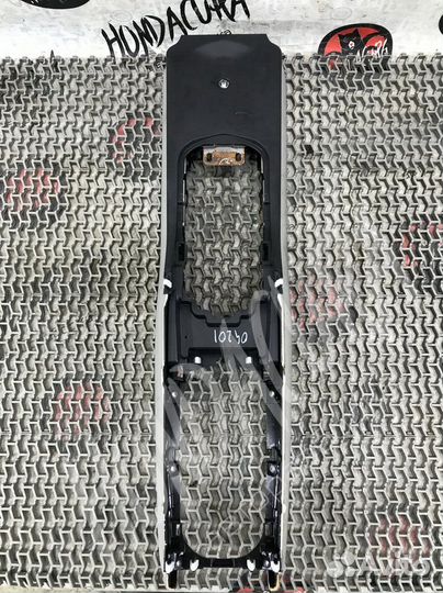 Подлокотник Honda HR-V