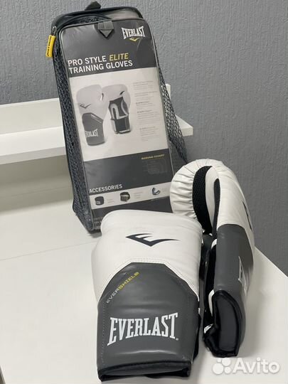 Боксерские перчатки 12 oz