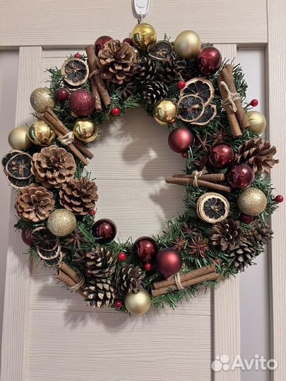 Венок новогодний на дверь