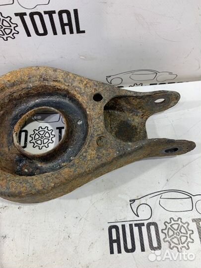 Рычаг задний правый Kia Sportage SL G4KD 2011