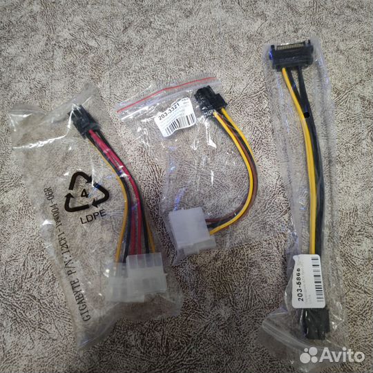 Переходник питания для видеокарты