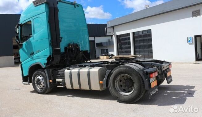 Pазбираем грузовик Volvo FH с 2013