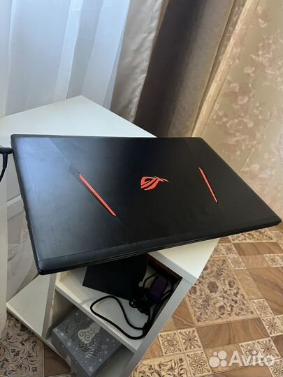 Ноутбук asus rog strix