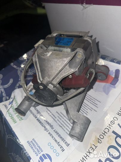 Двигатель от стиральной машины Welling hxgp2