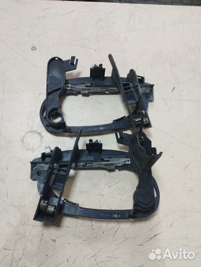 Кронштейн передней ручки BMW 7 E65 бмв 7 Е65 Е66