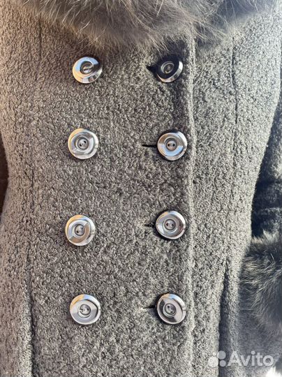 Пальто зимнее женское 50 р. с натуральным мехом