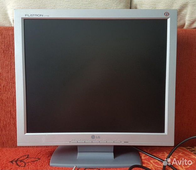 Мониторы LG L1715S, ViewSonic VA703m 17