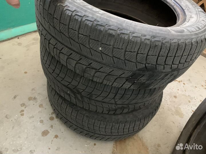 Michelin X-Ice XI3 205/60 R16 96H