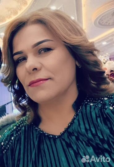 Кассир раздача в кафе столовой