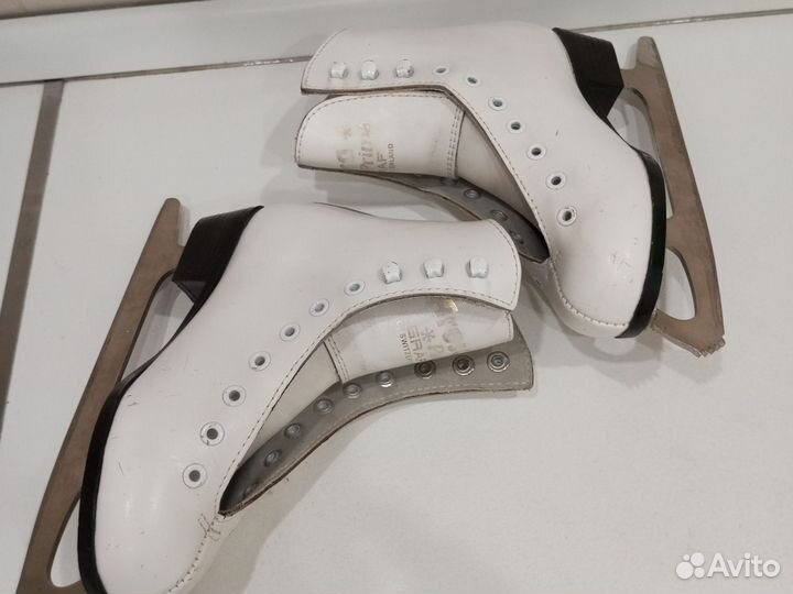 Коньки фигурные Graf Arosa prima