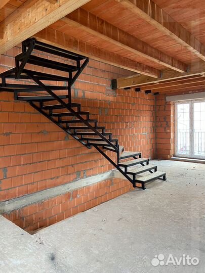 Лестницы внутри дома