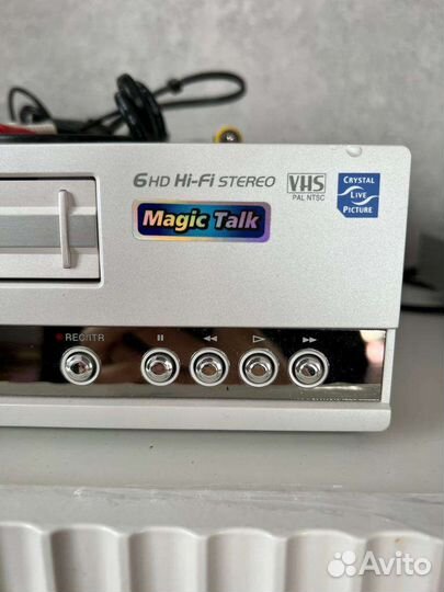 Видео магнитофон LG в рабочем состоянии