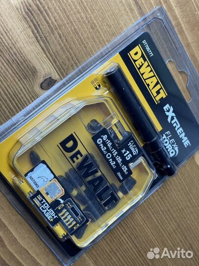Набор ударных бит с переходником Dewalt DT70577T