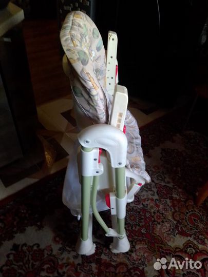 Стульчик для кормления Happy Baby