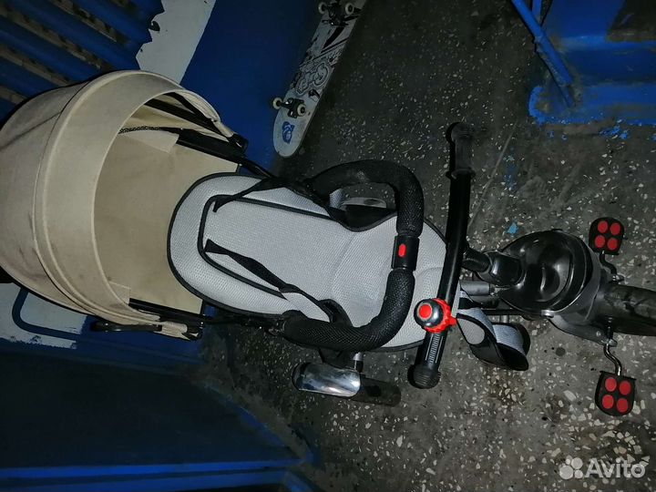 Коляска - велосипед с крышей