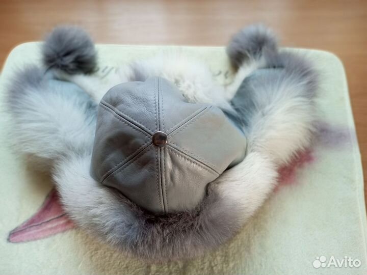 Женская шапка