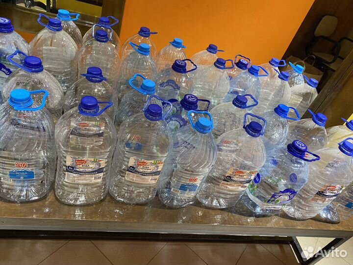 Бутылки пластиковые из под воды 5 л