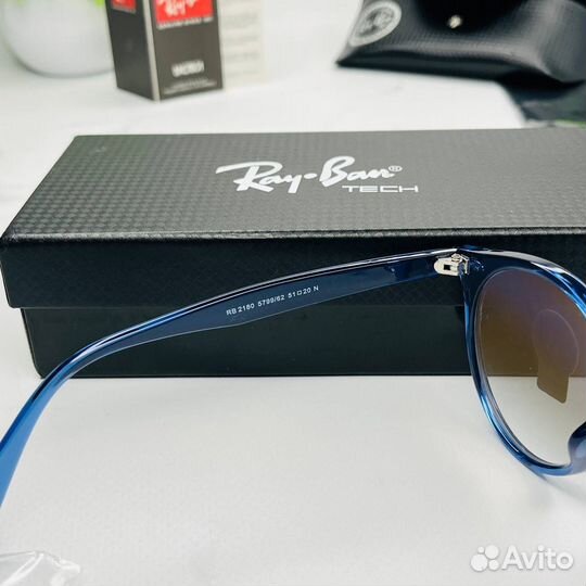 Солнцезащитные очки Ray Ban новинка