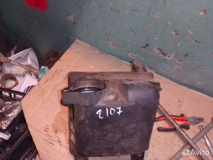 Корпус воздушного фильтра Ваз 2107 инжектор