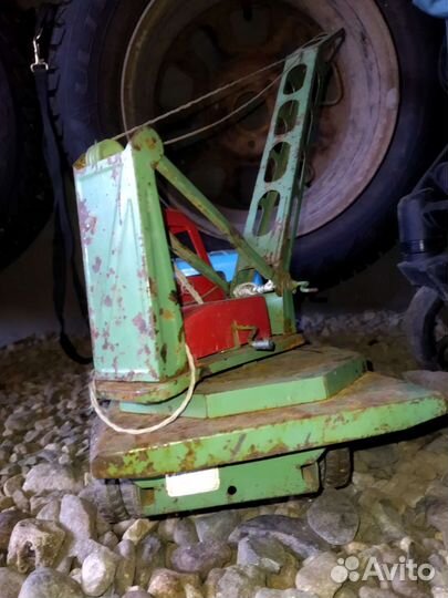 Игрушка грузовик кран ЗИЛ 130 автокран СССР