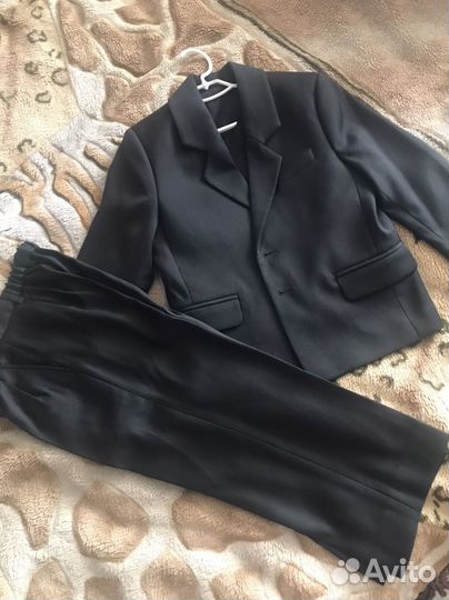 Новый школьный костюм д/мальчика р.104