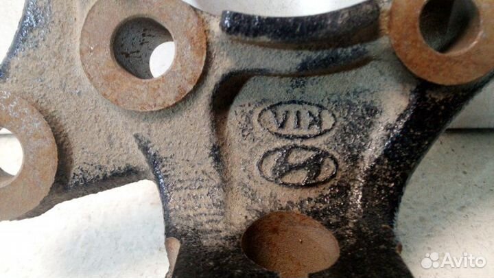 Кулак поворотный передний правый Kia Ceed 2 JD